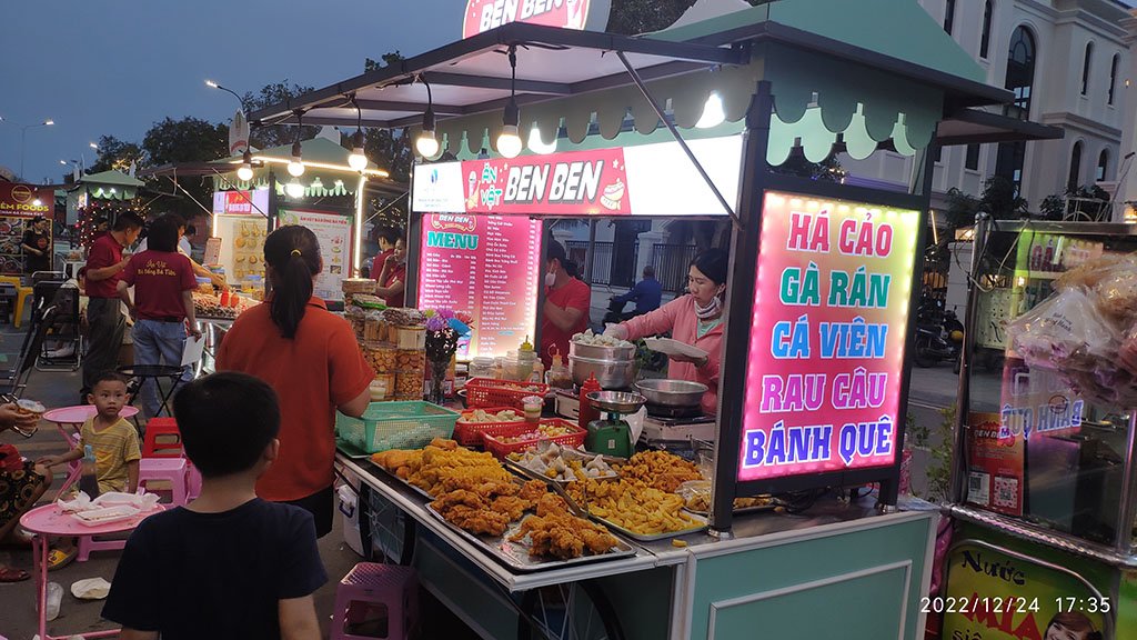 Gian hàng BEN BEN - chợ đêm Sài gòn-Grand Park