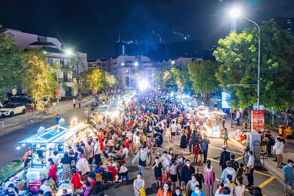 Gian hàng - chợ đêm Sài gòn-Grand Park